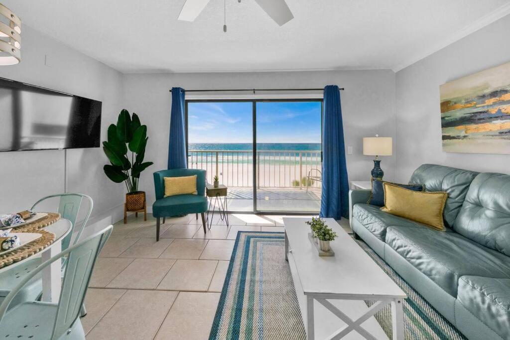Apartment Oceanfront #507 At Summit *